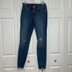 🩷 Universal Thread High Rise Jegging blue Distressed Denim Jeans - 4/27